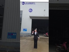 Η πρώτη-προσωπική προοπτική σας πηγαίνει σε μια ξενάγηση στο εργοστάσιο των αμυντικών φραγμών.