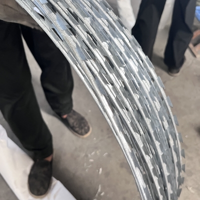 BTO-22 Razor Wire For Explosion Proof Mesh Gabion Containers Anti Impact Hot Dipped Galvanized Defence Barriers (Παράθυρα αντι-επίπτωσης με ζεστό βύθισμα)