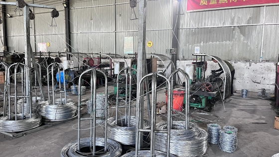 Ζεστή πώληση Σταυρό ξυράφι συρματόπλεγμα Flat Wrap ξυράφι ξυράφι συρματόπλεγμα και κλιπ ξυράφι συρματόπλεγμα