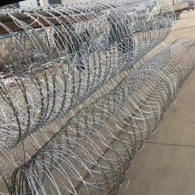 Εμπορικό εμπόριο BTO-10 Razor Barbed Wire High Tensile Rolls για ασφαλείς περιφράξεις Πίνακα συρματόπλεγματος