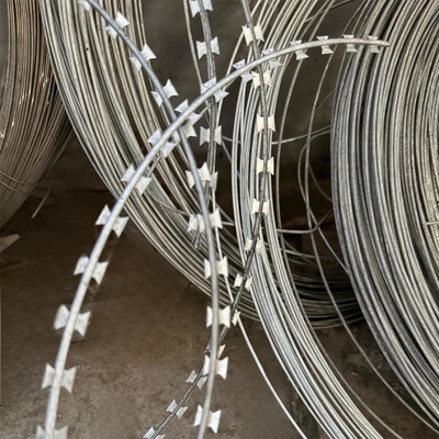 Ζεστό βουτηγμένο γαλβανισμένο Cbt65 Bto30 Bto-22 Roll Concertina Double Strand Razor Blade Barbed Wire