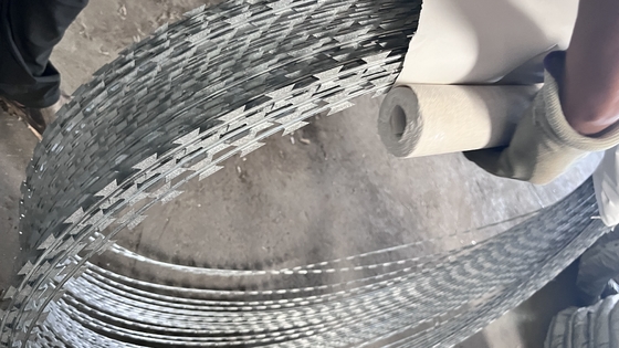 BTO-22 Hot Dipped Galvanized Razor Wire for Security Fencing (ΒΤΟ-22) Καυτό βαμμένο γαλβανισμένο ξυράφι για φράχτη ασφαλείας