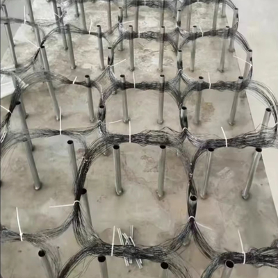 KN Τανκ Barrier Wire Mesh Anti Tank Track Wrapping Net Μείωση της κινητικότητας των δεξαμενών στην Ουκρανία