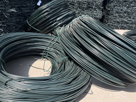 Μαύρο ανθεκτικό 2.7mm Gabion Box Τεντωτική αντοχή 380-400mpa