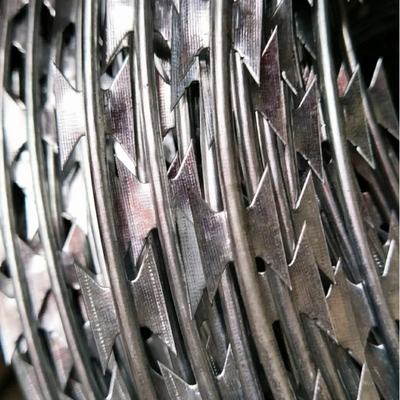 BTO-22 Concertina Wire Ηλεκτρικό Ζυγισμένο Νιγηρία Ραζέρ Μαχαιρωμένο Σύρμα Ραζέρ Σύρμα τιμή ανά ρολό