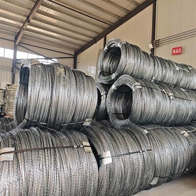 Γαλβανισμένη εν θερμώ λεπίδα αγκαθωτό σύρμα ξυράφι Αγκαθωτό σύρμα Farm Security Anti Climbing