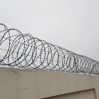 50 εκατοστιαία ταινία από ανοξείδωτο χάλυβα Concertina BTO-16 Razor Barbed Wire Fence