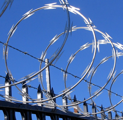Χέρβυ Ζυγισμένο Concertina Razor Wire Cross Type Ασφάλεια Μαχαιρωμένο σύρμα φράχτη Topper