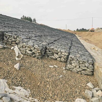 Ρολά γαλβανιζέ εν θερμώ εξάγωνο πλέγμα Gabion | Πλεκτά πέτρινα κλουβιά για προστασία της όχθης του ποταμού