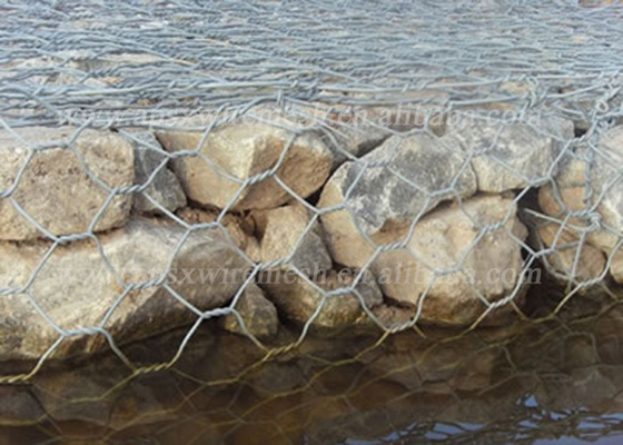 Πέτρινα καλάθια 7x9cm Gabion διατηρώντας τοίχων κλουβιών ντυμένα Galfan τρύπα πλέγματος